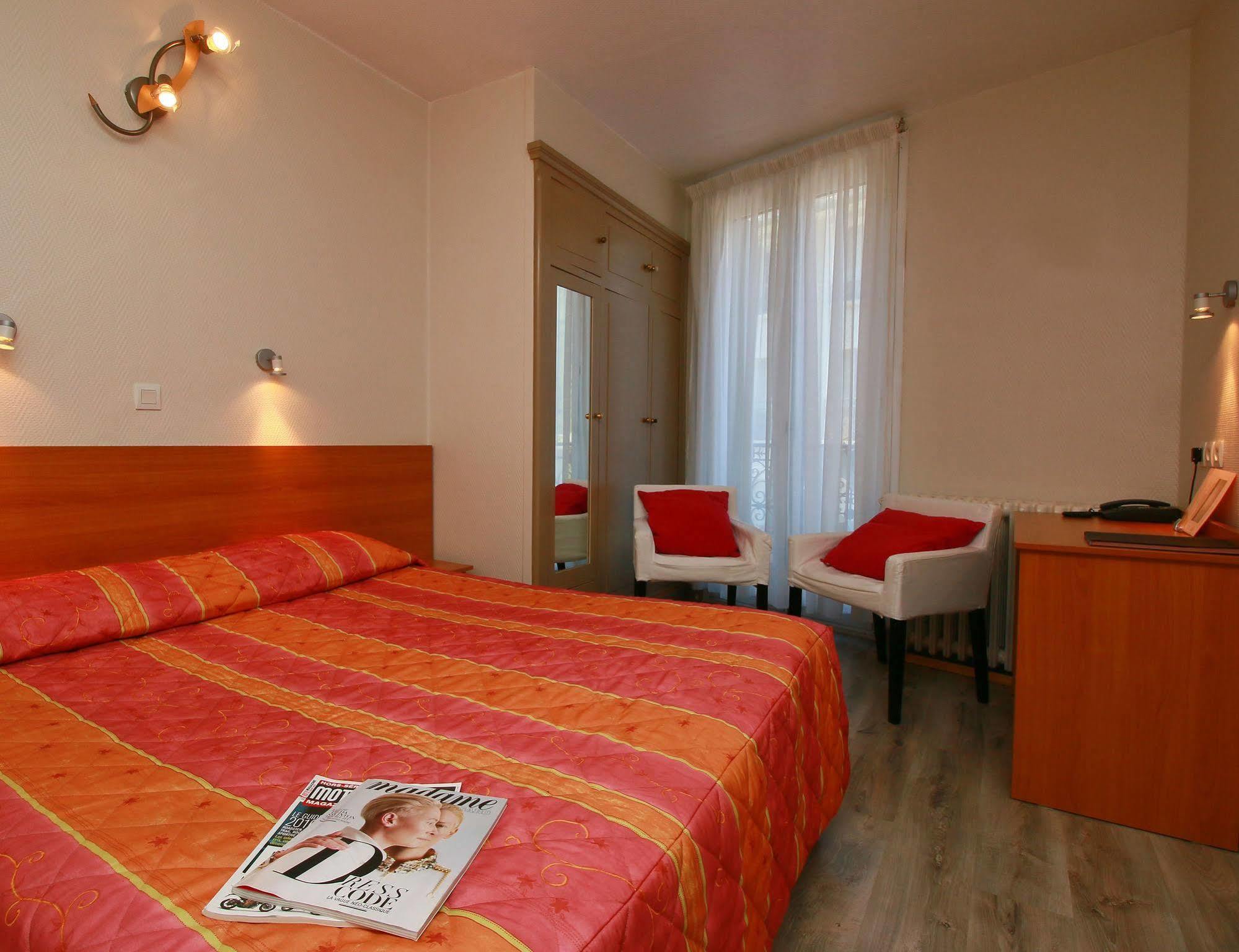 Hotel Panoramic Bagnères-de-Luchon Εξωτερικό φωτογραφία